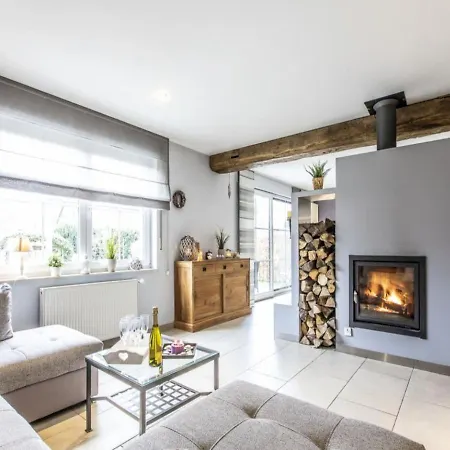Semesterbostad Stylish Holiday In With Garden Kettenis
